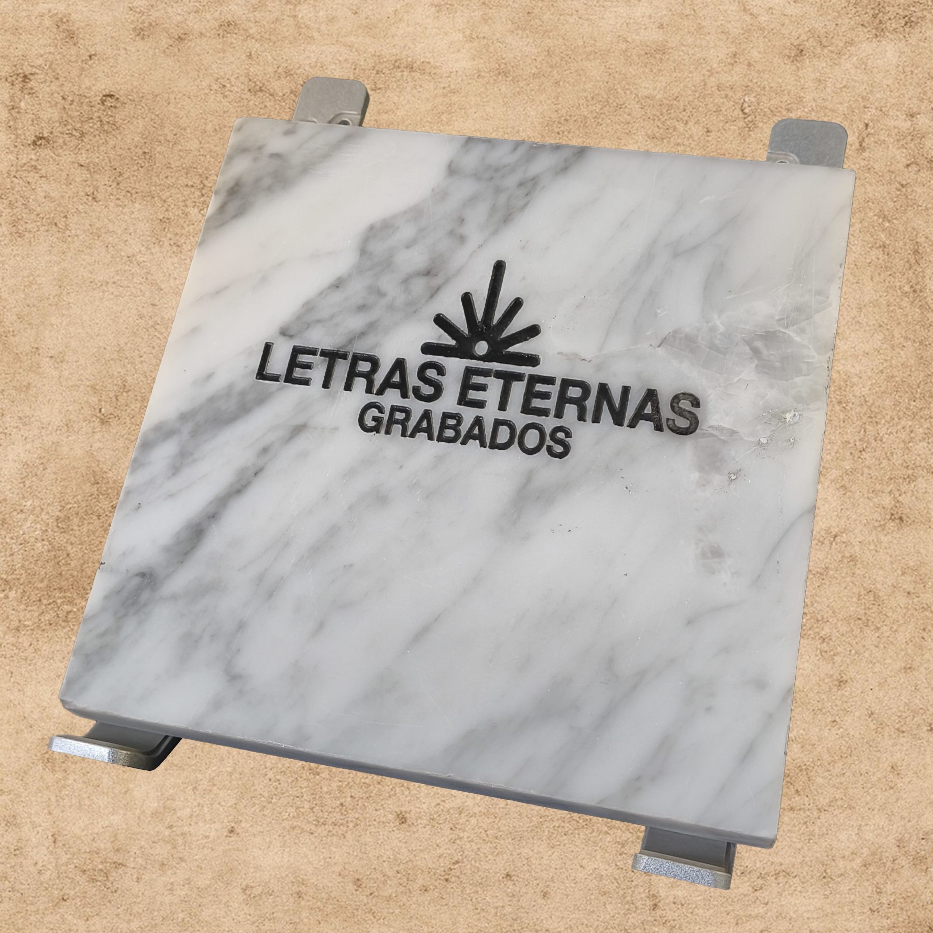 piedra-blanca-letras-oscuras